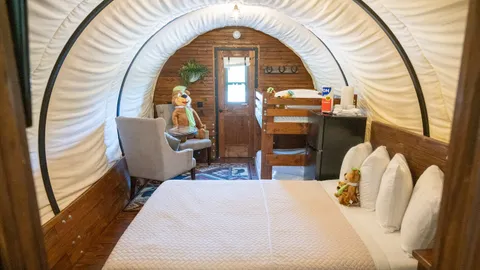 Covered Wagon — image 9 of 9