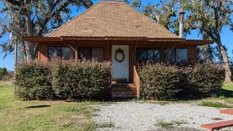 Vacation Rental Farmhouse (Sleeps 10) — image 1 of 13