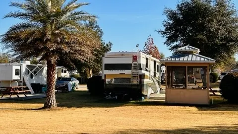 30/50 Full Hookup Back-in SR-E RV Site — image 2 of 2