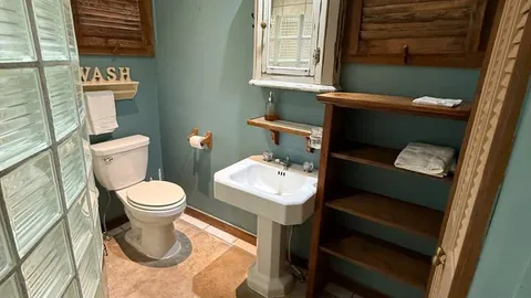 Deluxe Cabin — image 15 of 15