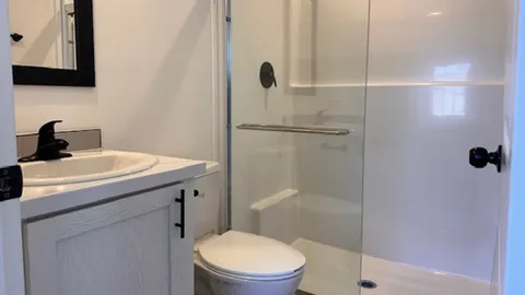 Premium Rental 1 Bedroom (AO) — image 8 of 8
