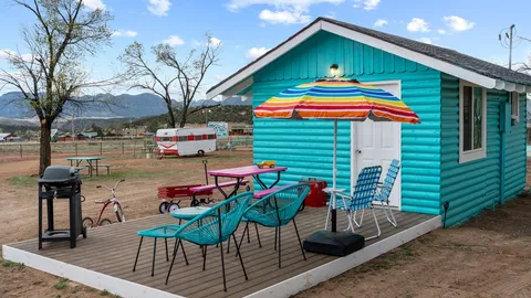 Baywatch -Cottage — image 1 of 24