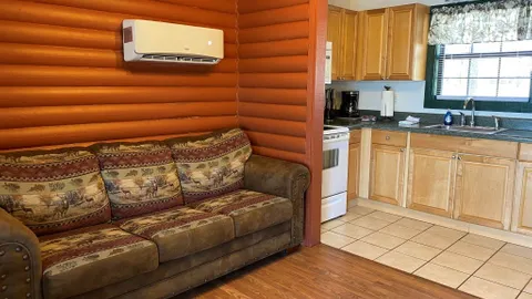 4 Person Cabin — image 2 of 7
