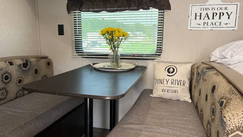 RV Rental — image 6 of 6
