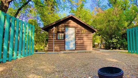 Cabin 02 — image 1 of 4
