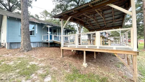 Cabin 05 — image 1 of 12