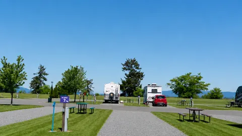 RV Pull-thru — image 9 of 9