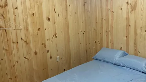 Moose Lodge - sleeps 9 — image 2 of 7