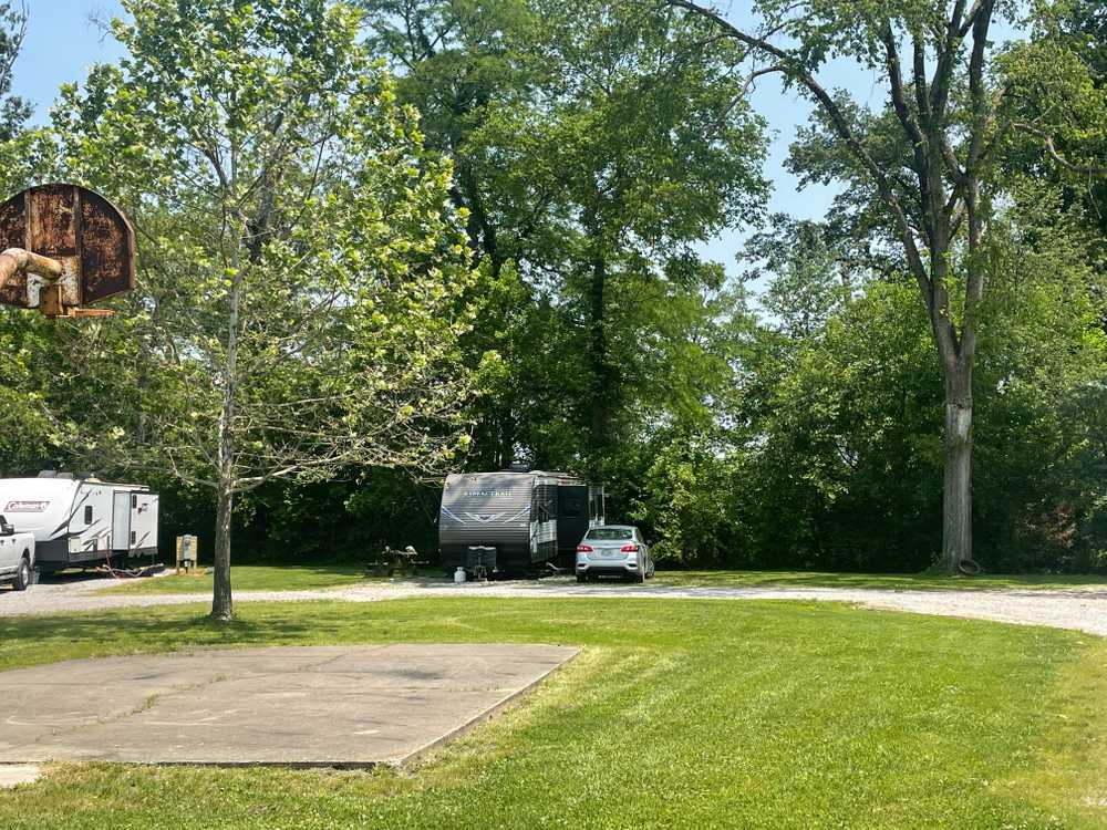 Escape to Nature's Embrace: A Guide to Illinois' Bates Campground