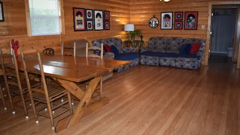 Cabin 6 — image 5 of 5