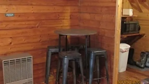 Deluxe Cabin — image 4 of 4