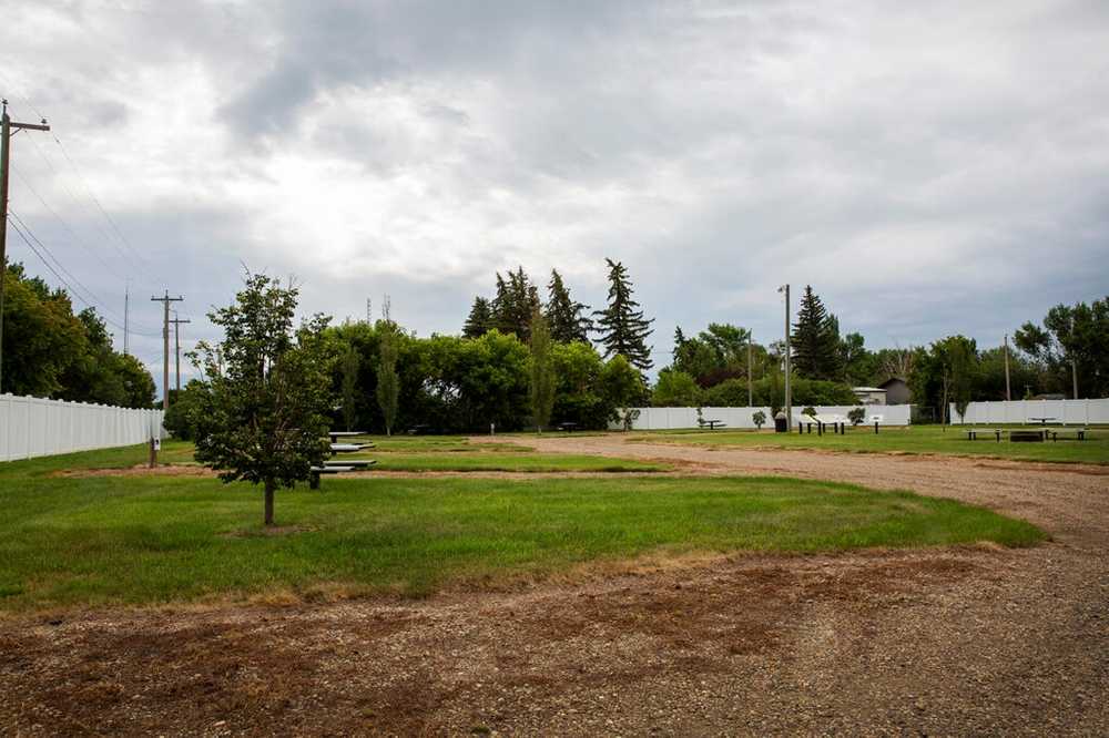 Rosemary Municipal Campground, Rosemary, Alberta - Photo 4