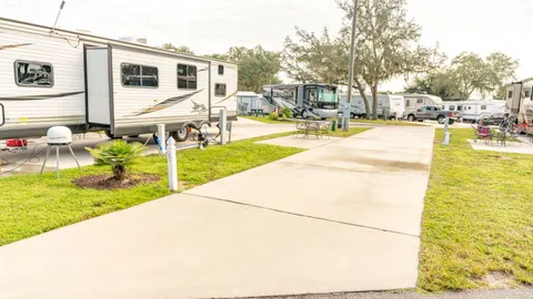 Elite Full Hookup Pull Through RV Site — image 1 of 2