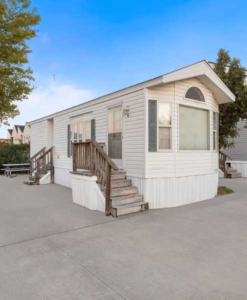 2 Bedroom Park Model | Northlake RV Resort | Quality RV Resorts