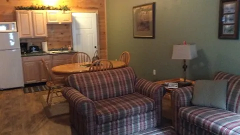Roger Rock West Cabin — image 2 of 5