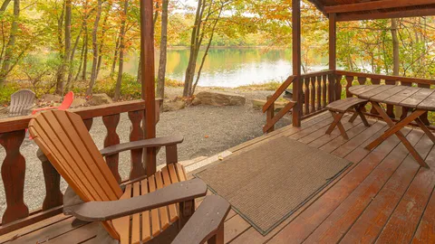 Lakeview Cabin — image 17 of 17