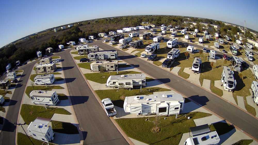 Hardy's Resort RV Park - Photo 4