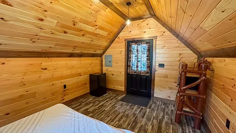 Cabins — image 2 of 9