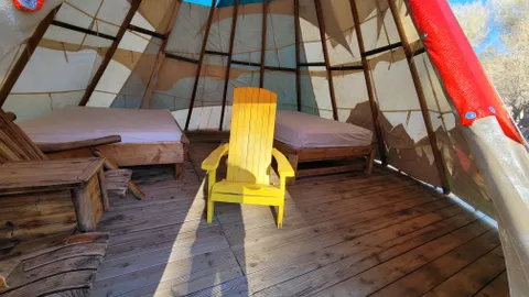 TeePee - 4 Persons — image 1 of 3