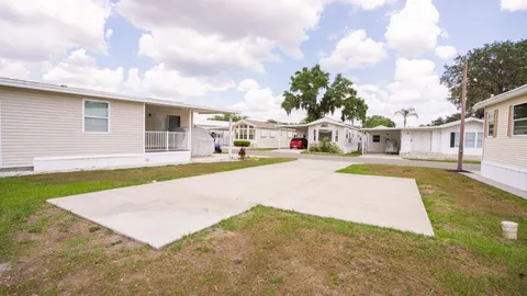 Elite Full Hookup RV Site — image 2 of 2