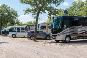 Great Escapes RV Park at Elgin – photo 2