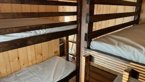 Deluxe Cabins — image 8 of 8