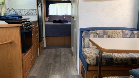 Rental RV — image 2 of 12