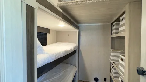 RV Rental 2BR/1BA 6 Guests — image 2 of 15