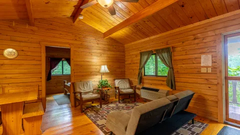 C08 Duck Den Cabin — image 2 of 10