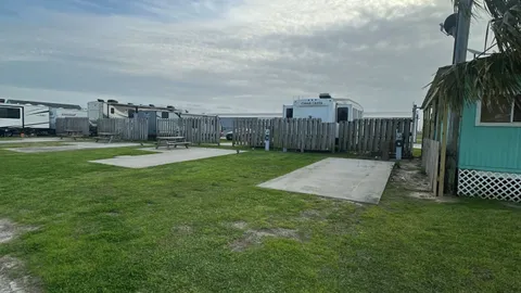 Pullthrough RV Sites — image 2 of 13