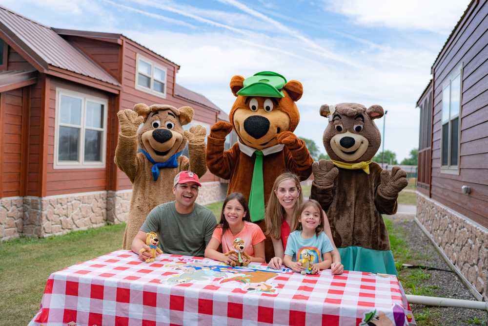 Jellystone Park™ in Caledonia, Wisconsin - Photo 4