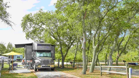 Premium RV Back-in Plus Site — image 9 of 9