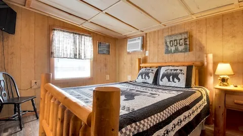 One Bedroom Cabin — image 11 of 11
