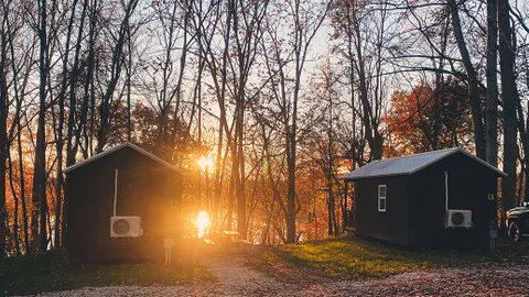 Camping Cabin / Oakie's Circle / Sleeps 4 — image 2 of 5