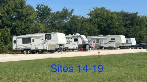 Full Hookup Back-in Site — image 2 of 7