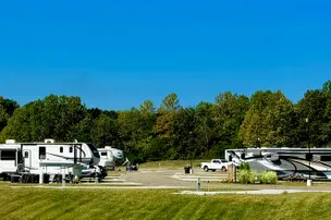 Bourbon Springs RV Resort – photo 4