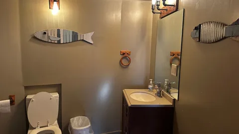 Modern Lodging - Outlaw — image 7 of 7
