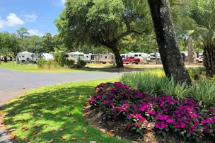 Island Retreat RV Park – photo 2