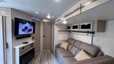 RV for Rent — image 2 of 7