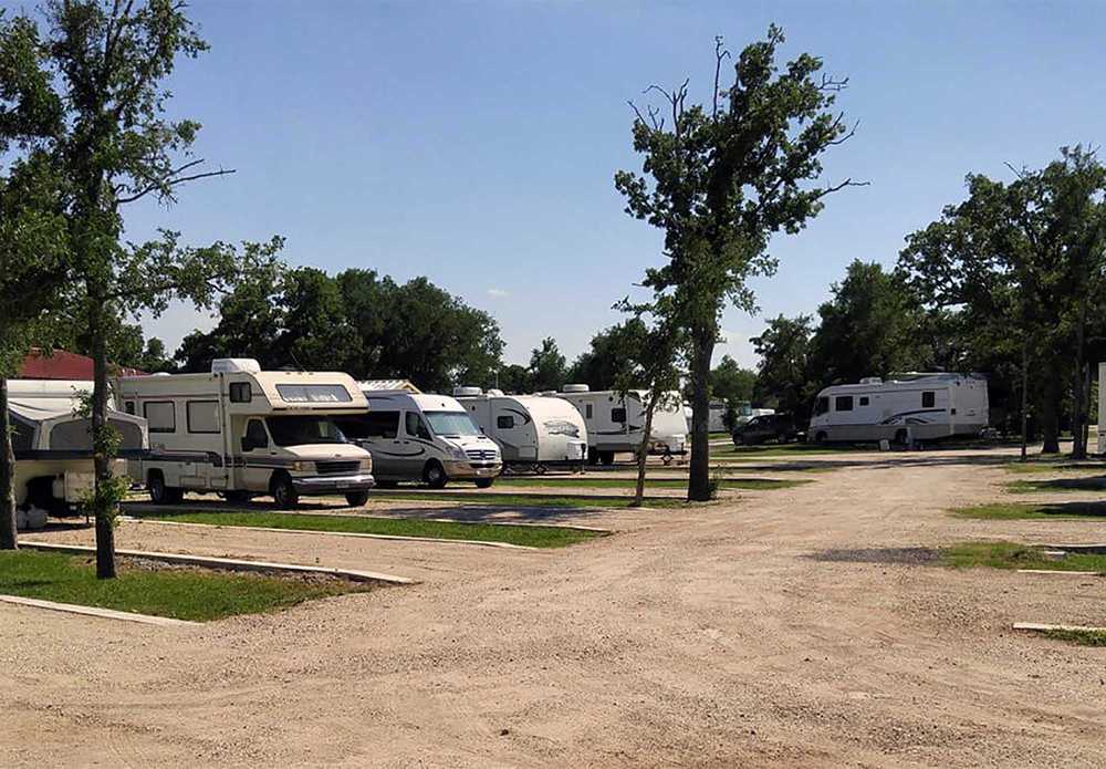Great Escapes RV Resort - Austin Oaks - Photo 4