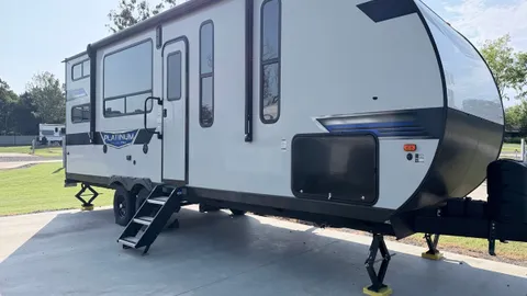 Cove Campers — image 1 of 5
