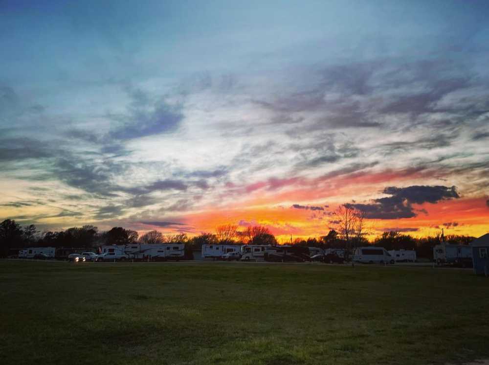 Round Top-Carmine RV Park - Photo 3