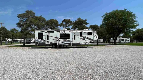 Deluxe Full Hookup RV Site — image 2 of 11