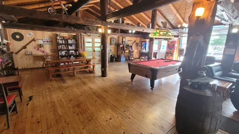 Slipper Cabin — image 26 of 26