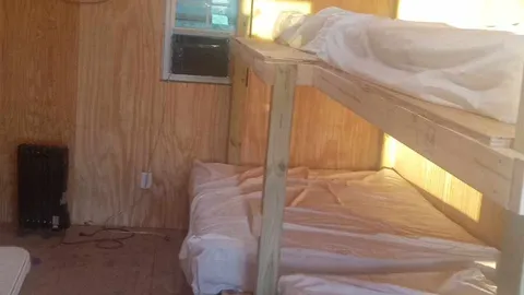 Cabin 5 - Small — image 1 of 2