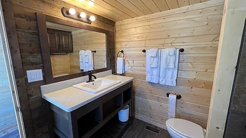 Boo Boo Bear™ Elite Cabin with Hot tub — image 11 of 11