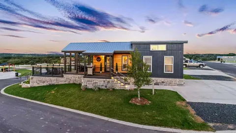 Tiny Home 119 - Comfortably Numb — image 1 of 28