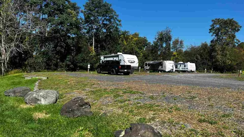 Meadow Level Back-In RV Site — image 3 of 3