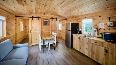 Log Cabin White — image 8 of 8