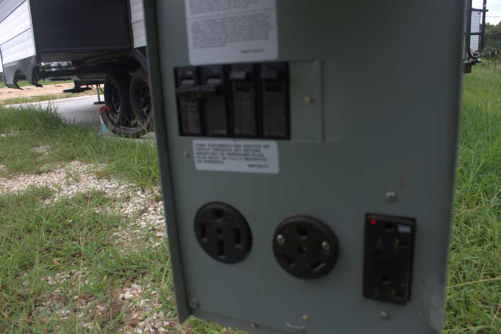 Frontier RV Park, Edna, Texas - Photo 5